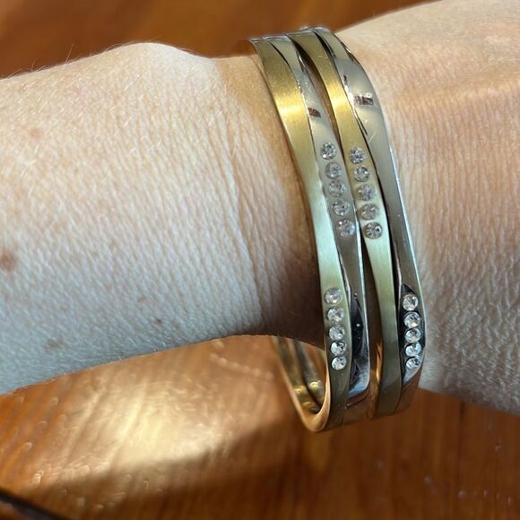 2 Silvertone 2 Goldtone Rhinestone Bangle Bracelets (Set of 4) - Picture 8 of 10